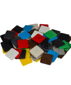 inovatec-kunststoff-unterlegplatten-70x70-haufen.jpg